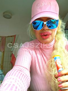 Moniqe videok szexpartner +36 30 377 0287 fénykép 4.