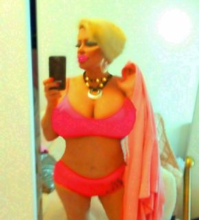 Moniqe Extramassage masszázs +36 30 675 8975 fénykép 3.