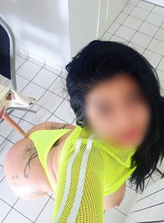 Kiara masszázs +36 70 165 0036 fénykép 2.