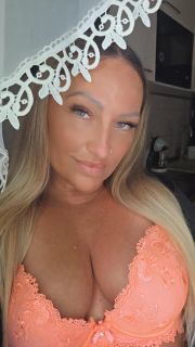 Petra szexpartner +36 70 942 0514 fénykép 4.